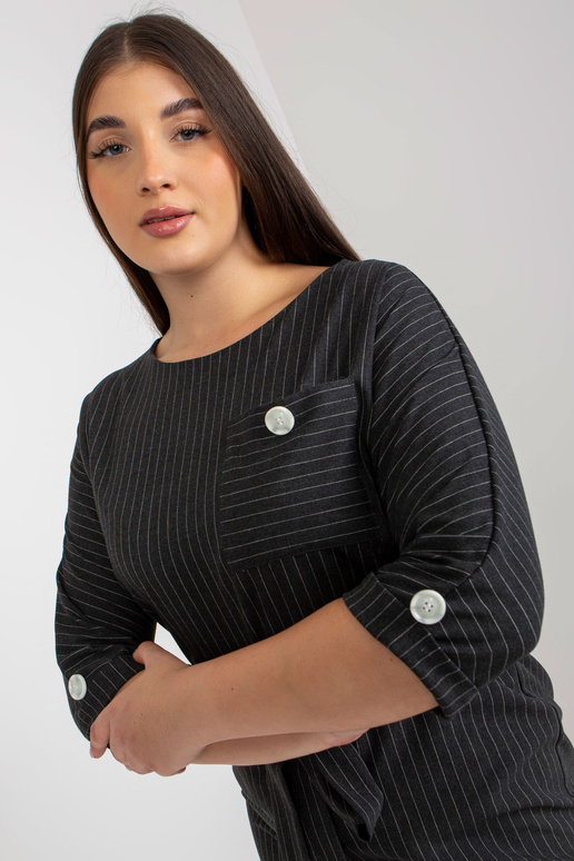 Tamsiai pilka plius dydžio dryžuota...