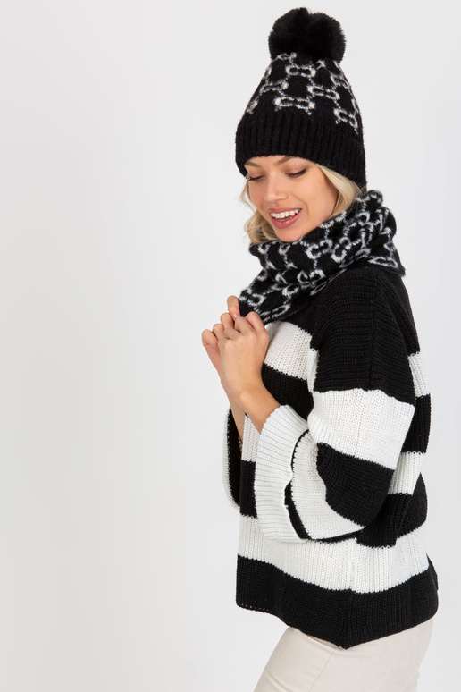 Juodai baltas žieminis šalikas su...