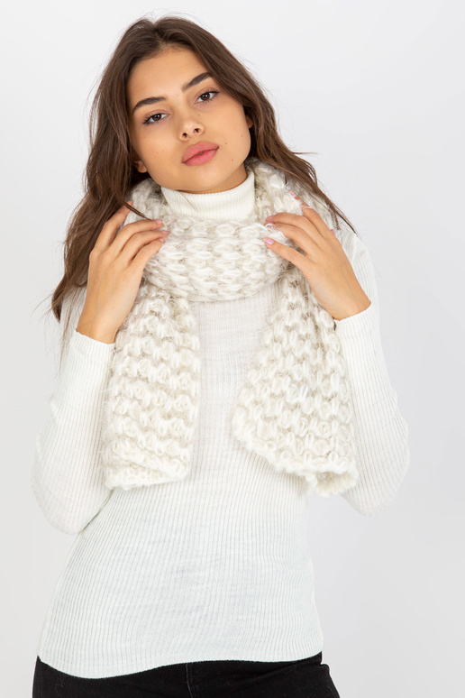 Baltas  žieminis šalikas