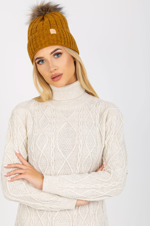 Garstyčių žieminė kepurė su pomponu...