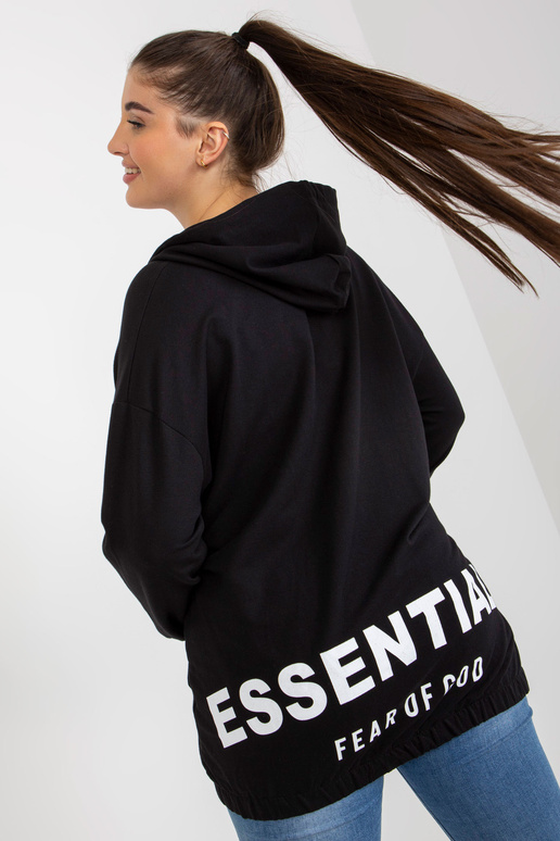 Juodas plius dydžio megztinis su...