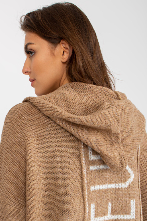 Tamsiai smėlio spalvos megztas... Tamsiai smėlio spalvos megztas...