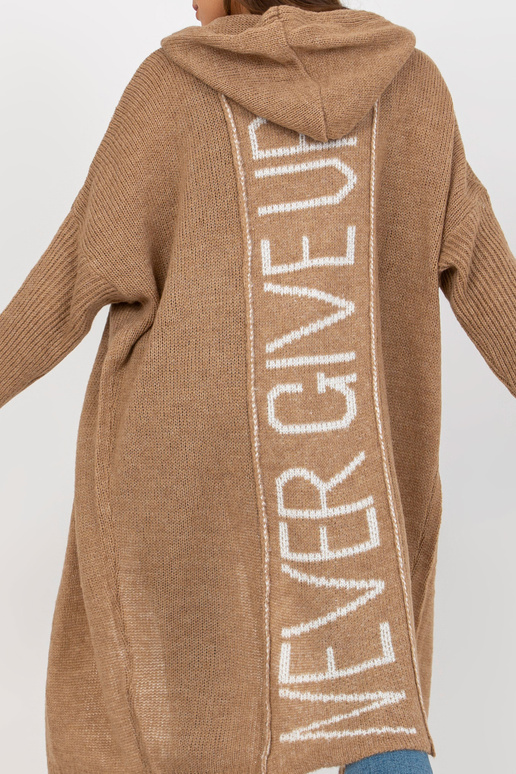 Tamsiai smėlio spalvos megztas... Tamsiai smėlio spalvos megztas...