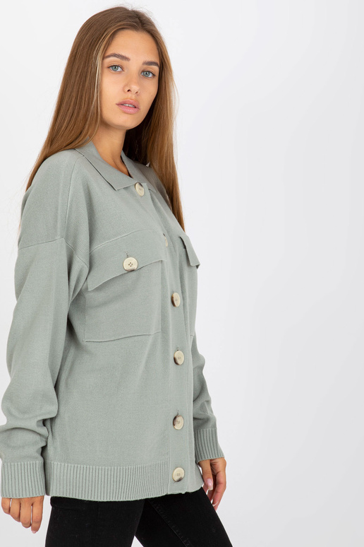 Šviesiai žalias megztinis su apykakle