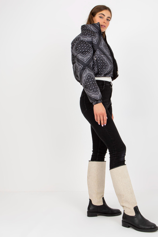 Juodo rašto dygsniuota trumpa pūkinė...