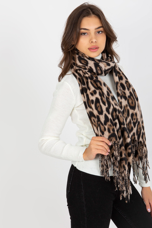 Moteriška skara su gyvūnų raštais