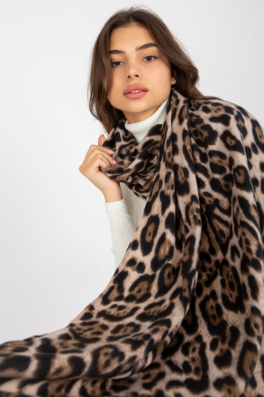 Moteriška skara su gyvūnų raštais