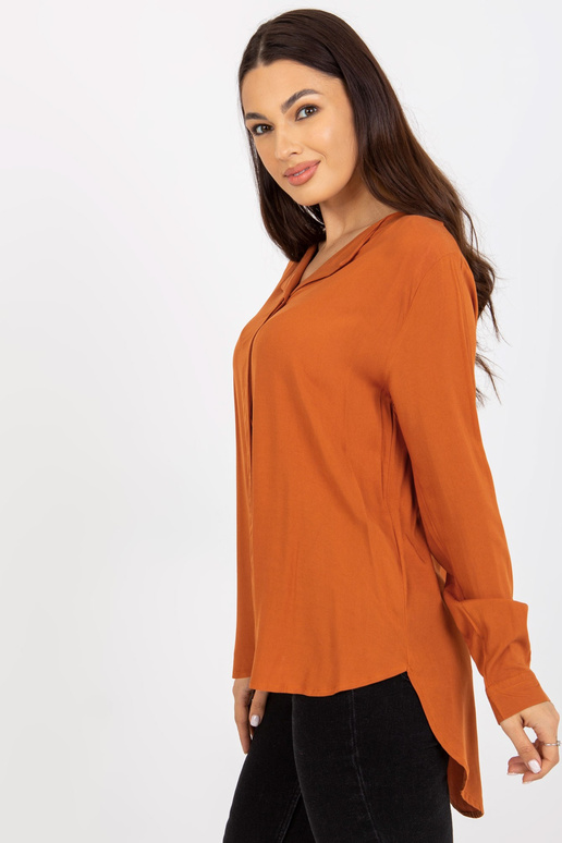 Šviesiai ruda SUBLEVEL V formos kaklo... Šviesiai ruda SUBLEVEL V formos kaklo...