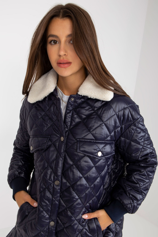 Tamsiai mėlyna dygsniuota striukė su...