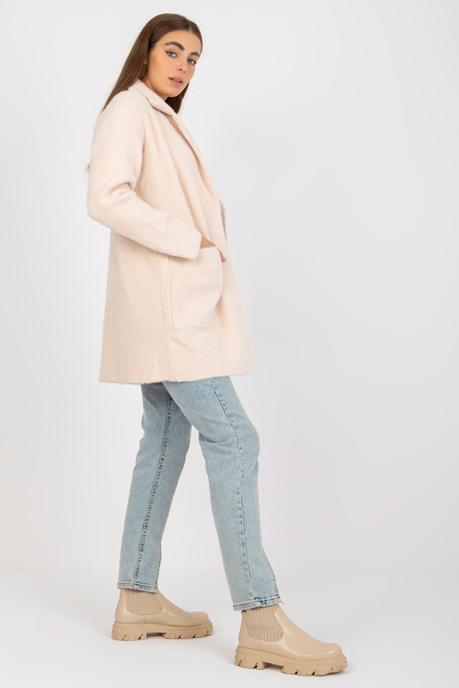 Šviesiai rožinis laisvas alpakų...