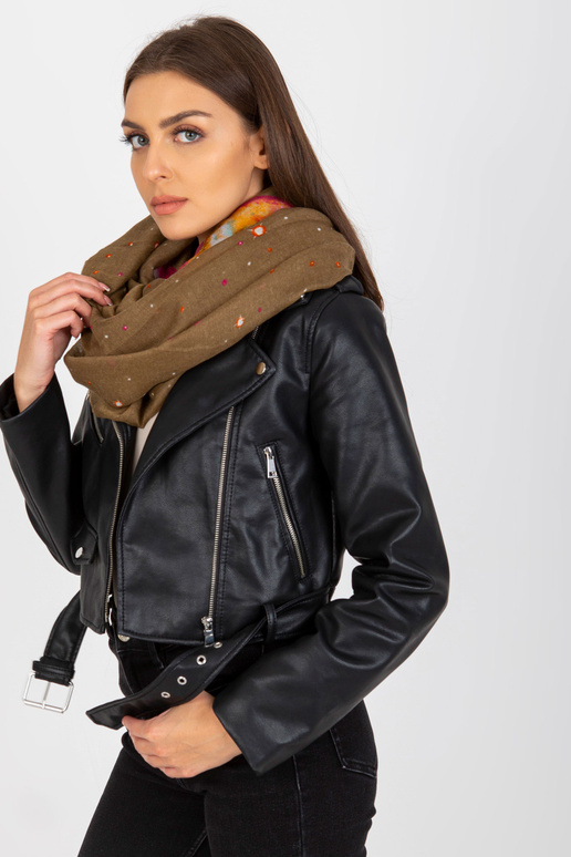 Smėlio spalvos stropinis kaminas su...