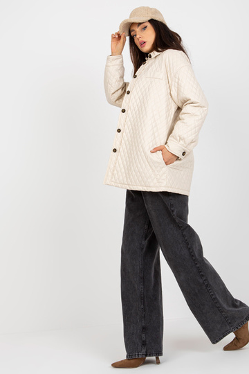 Šviesiai smėlio spalvos...