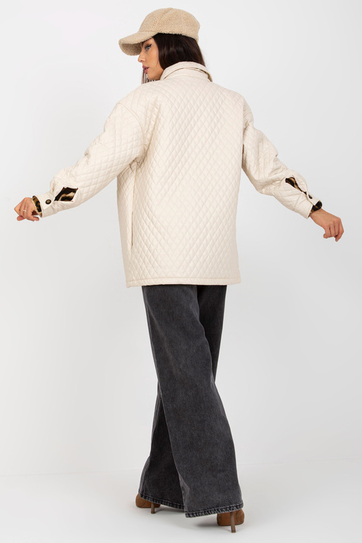 Šviesiai smėlio spalvos pereinamasis...