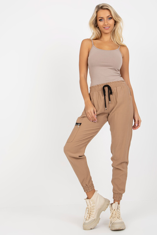 Camelfarbene Cargo-Jogginghose su ZULUNA Camelfarbene Cargo-Jogginghose su ZULUNA