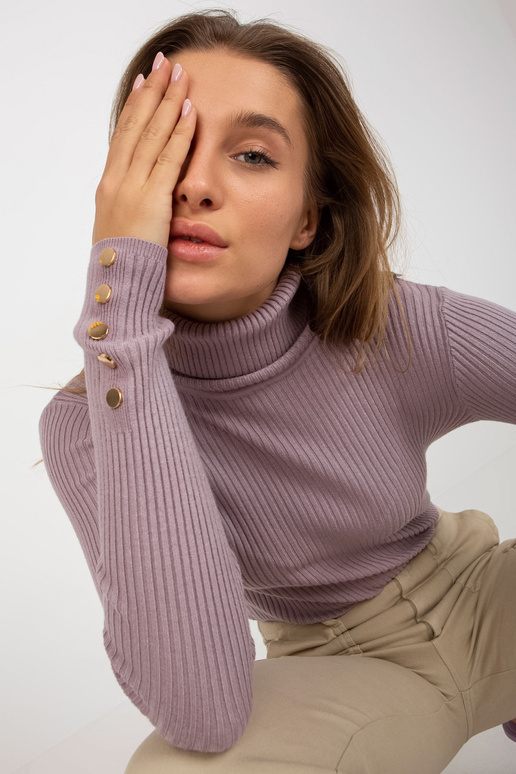 Šviesiai violetinės spalvos megztinis...