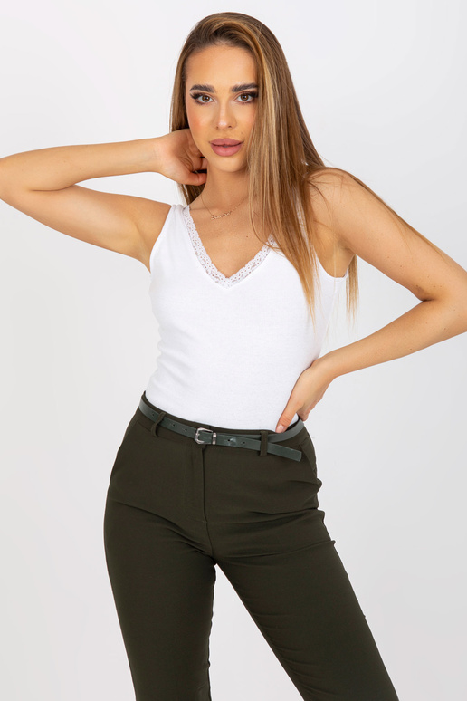 Baltas briaunotas apatinis trikotažas...