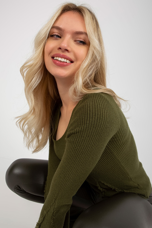 Khaki spalvos briaunotas klasikinis...