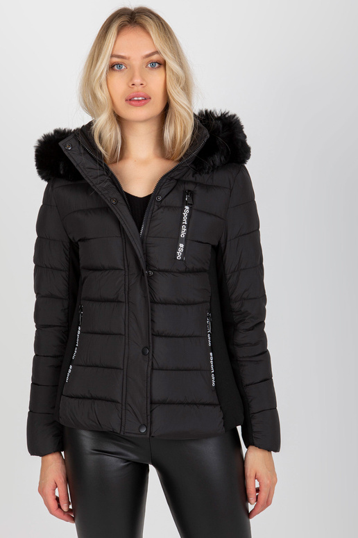 Juoda dygsniuota pereinamoji striukė...