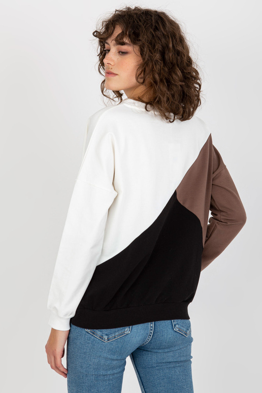 Baltas ir juodas paprastas megztinis... Baltas ir juodas paprastas megztinis...