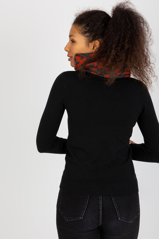 Pilkai oranžinis žieminis kaminas su...