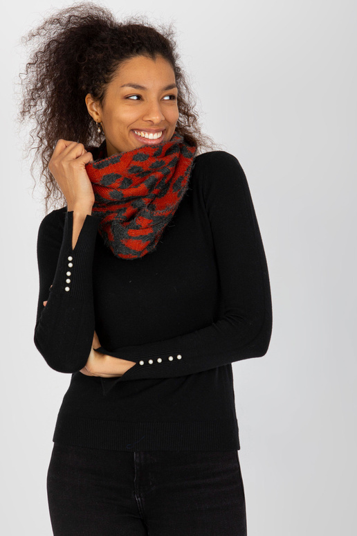 Pilkai oranžinis žieminis kaminas su...