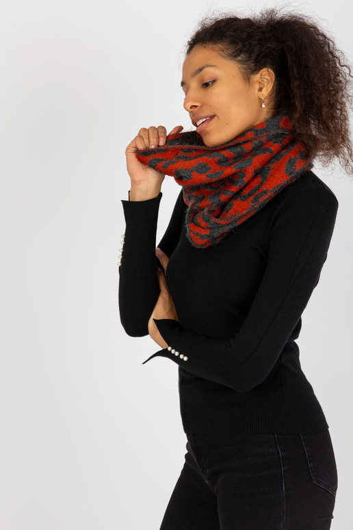 Pilkai oranžinis žieminis kaminas su...