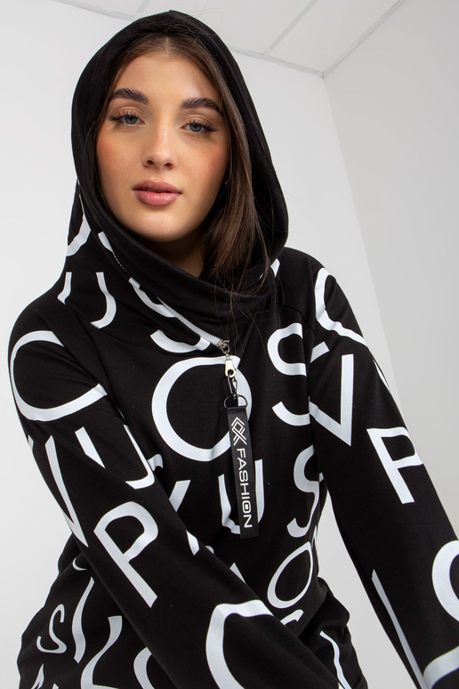 Juodas moteriškas didelio dydžio...