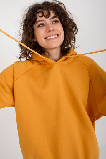 Tamsiai geltonos spalvos...