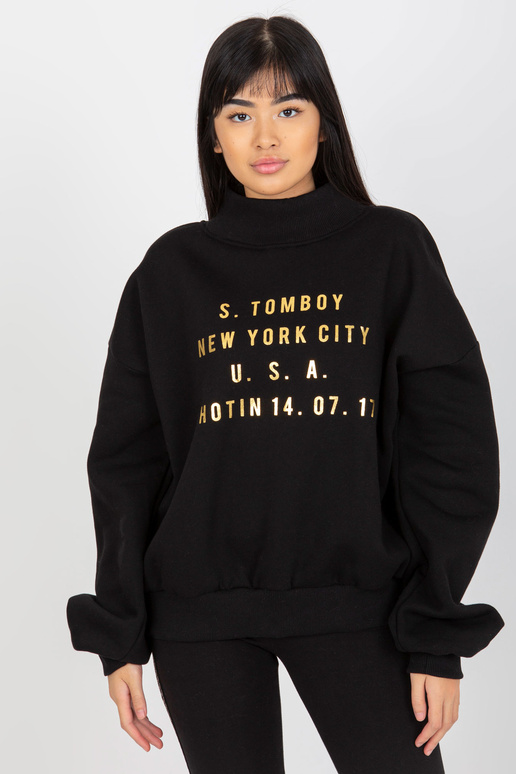 Juodi megztiniai su raštu ir apykakle