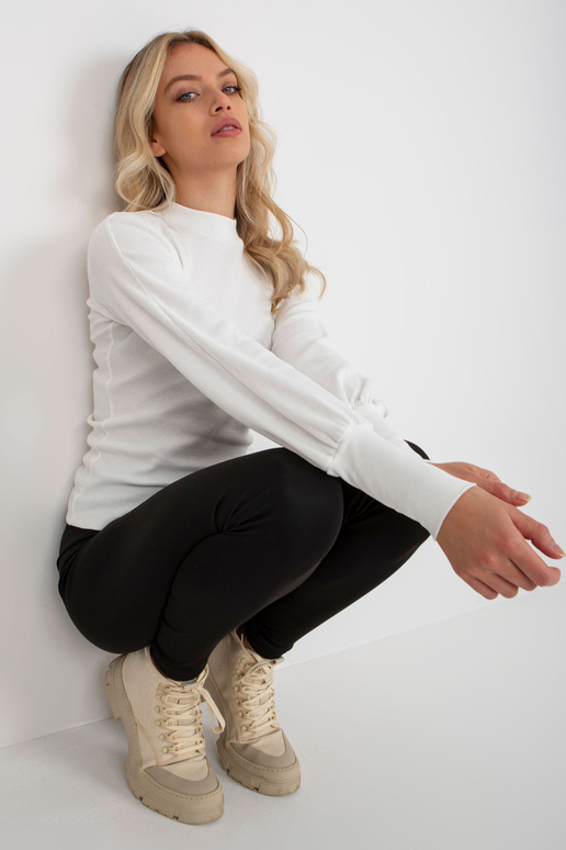 Palaidinė su plačiomis rankovėmis...