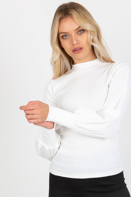 Palaidinė su plačiomis rankovėmis...