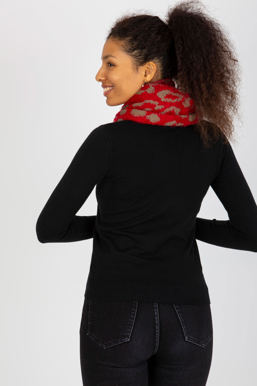 Raudonos ir tamsiai smėlio spalvos...