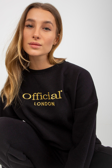 Juodas dviejų dalių...