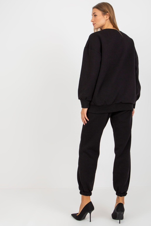 Juodas dviejų dalių megztinių...