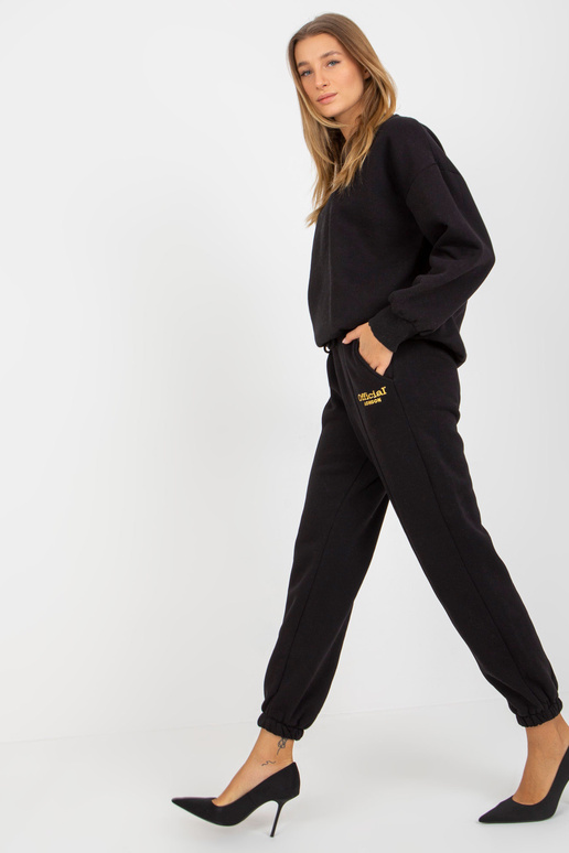 Juodas dviejų dalių megztinių...