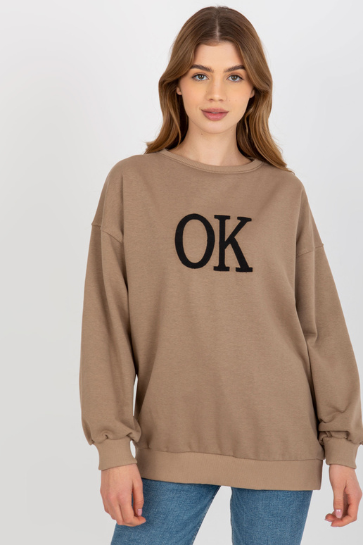 Tamsiai smėlio spalvos laisvas... Tamsiai smėlio spalvos laisvas...