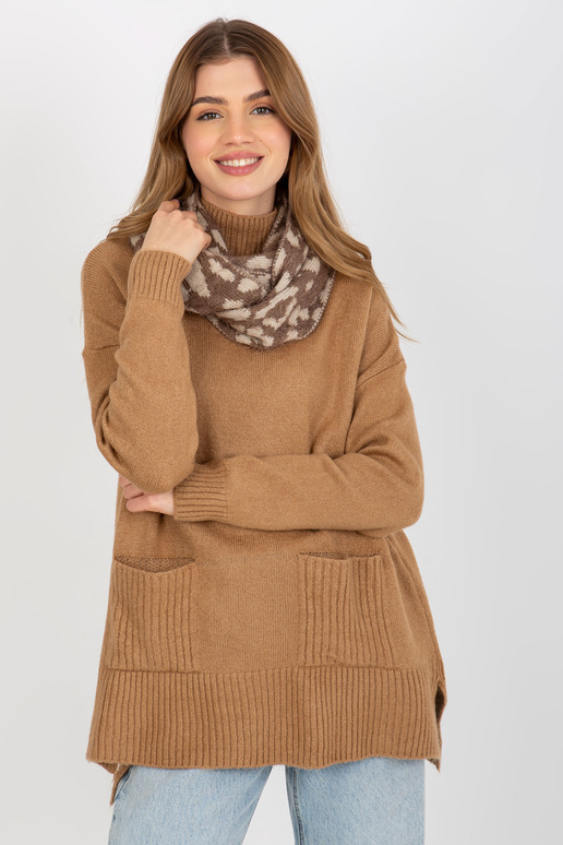 Tamsiai smėlio spalvos šviesiai...