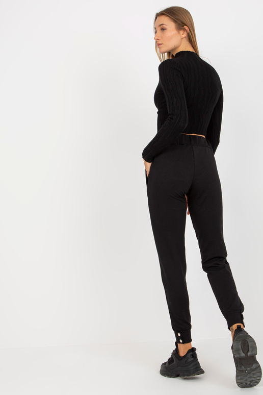 Juodos moteriškos sportinės kelnės be... Juodos moteriškos sportinės kelnės be...