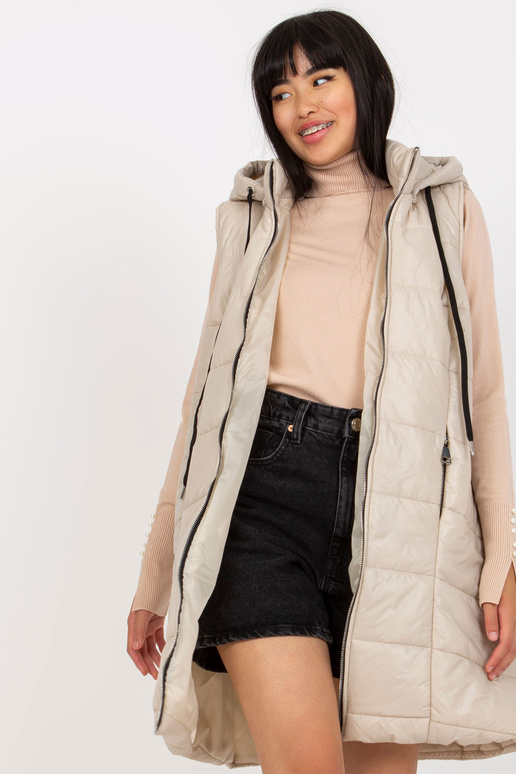 Šviesiai smėlio spalvos ilga...