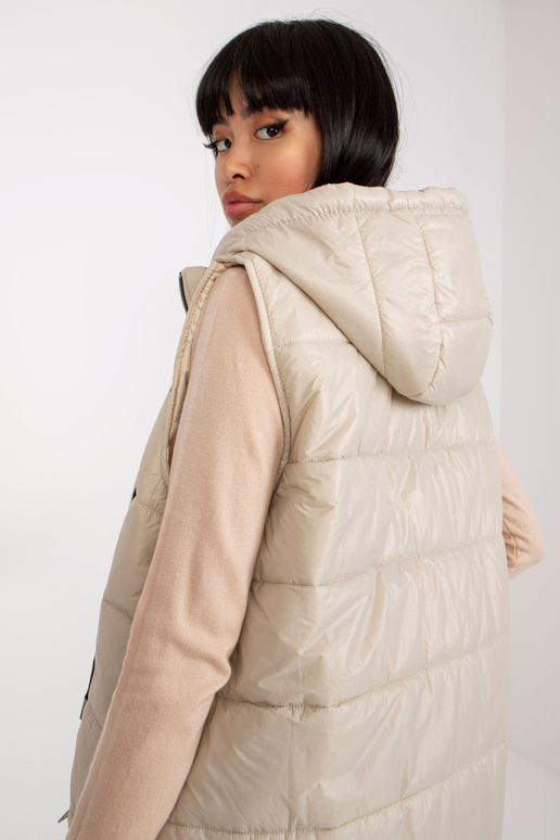 Šviesiai smėlio spalvos ilga...