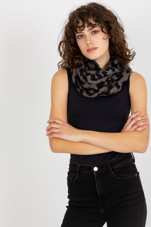 Juodos ir tamsiai pilkos spalvos...