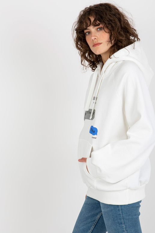 Ecru megztinis oversize kengūros raštas Ecru megztinis oversize kengūros raštas