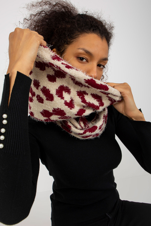 Šviesiai smėlio ir bordo spalvos...