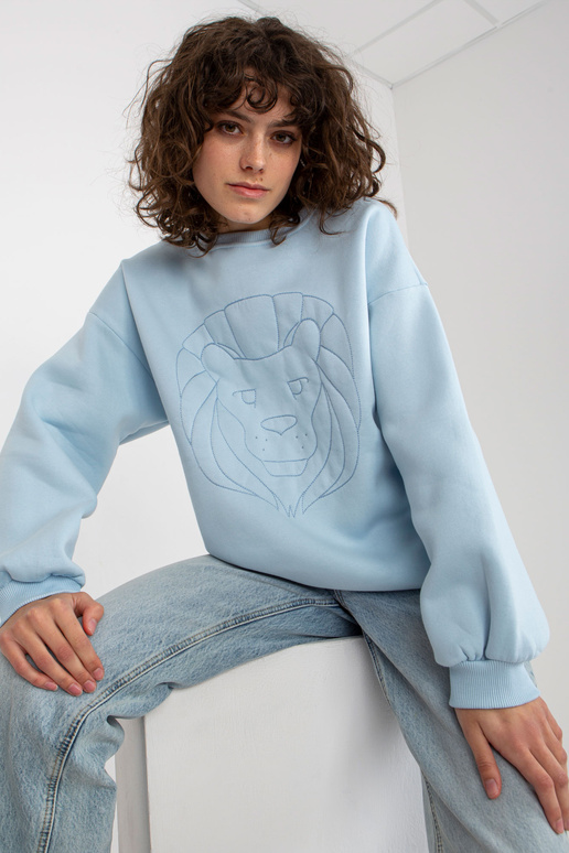 Šviesiai mėlynas megztinis be gobtuvo... Šviesiai mėlynas megztinis be gobtuvo...