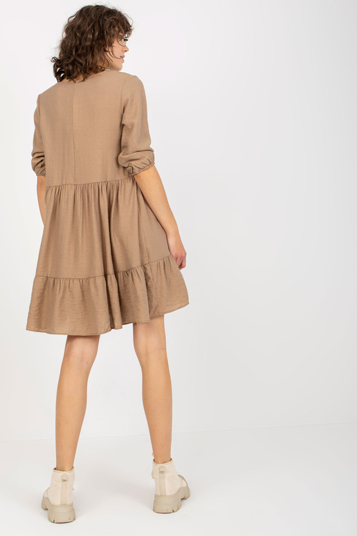 Tamsiai smėlio spalvos laisvi... Tamsiai smėlio spalvos laisvi...