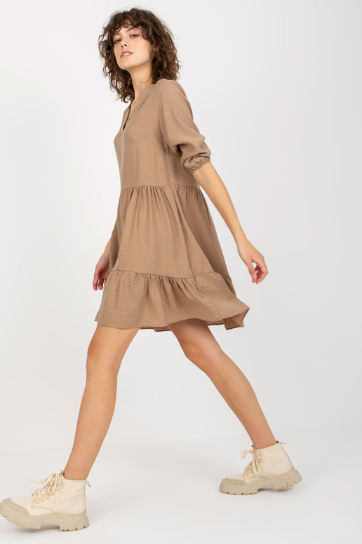 Tamsiai smėlio spalvos laisvi... Tamsiai smėlio spalvos laisvi...