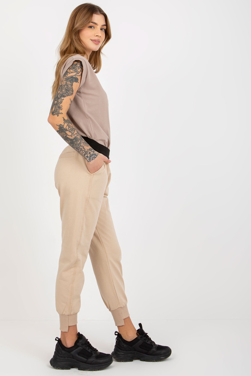 Smėlio spalvos bazinės sportinės...