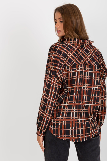 Juodi languoti marškinėliai... 2