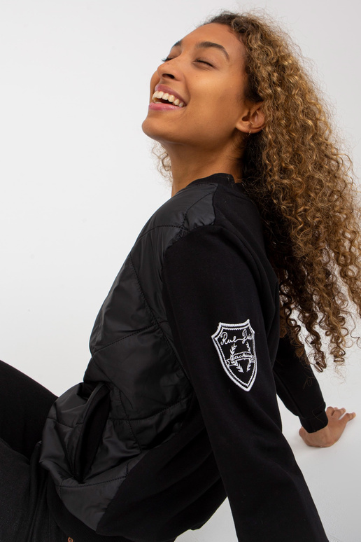 Juodas dygsniuotas bomber megztinis... Juodas dygsniuotas bomber megztinis...