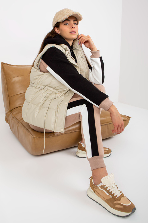 Šviesiai smėlio spalvos eko odos...